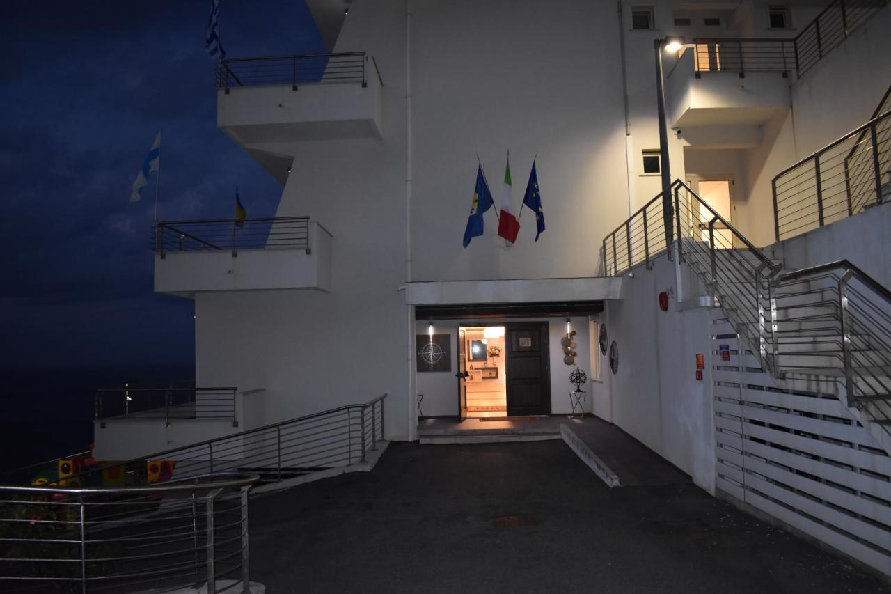 Miramare Scilla Gyh Luxury Hotel Buitenkant foto
